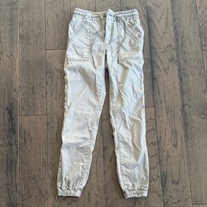 Woman’s Casual Army Green Jogger Pants